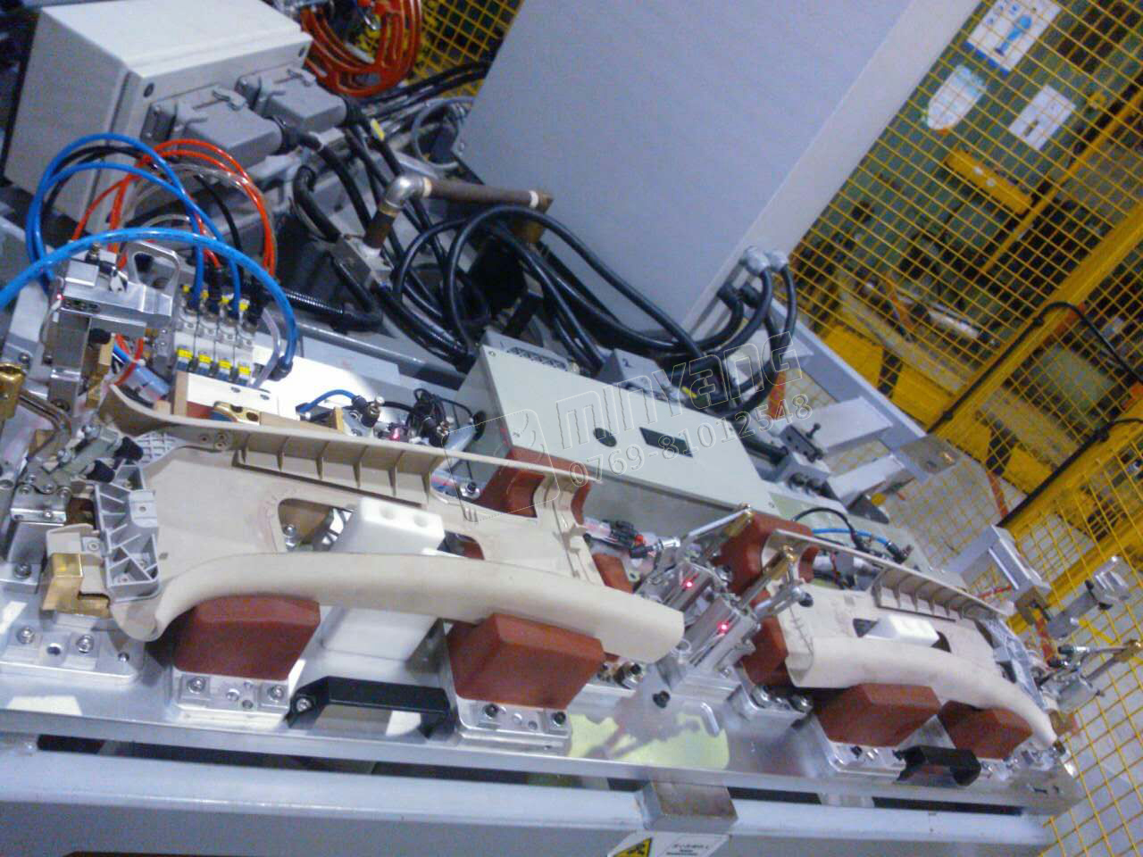 汽车A、B柱超声波焊接 A柱焊接 B柱焊接