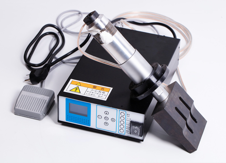 20K2000W2600W常发波超声波系统